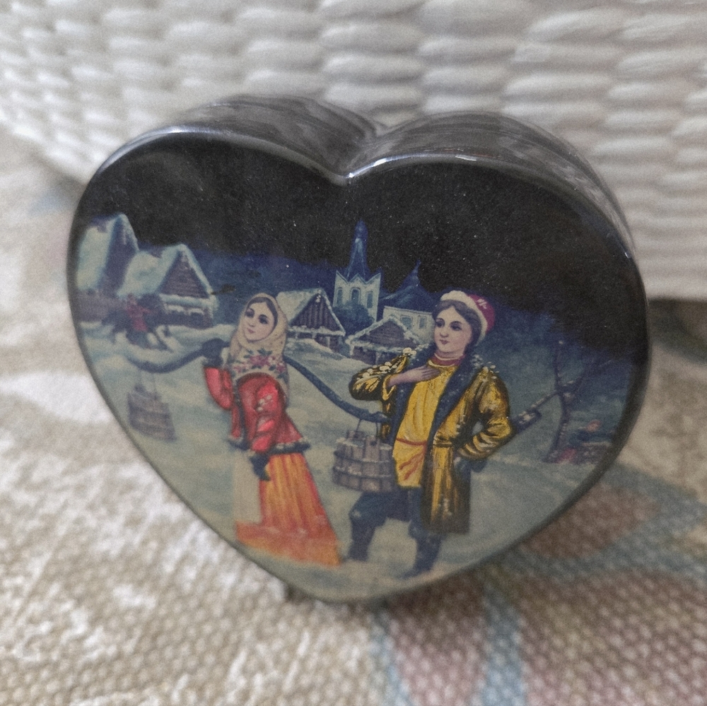 Vintage Russian Art Heart Shape Trinket Box Jewelry Ring Holder - Picture 7 of 8